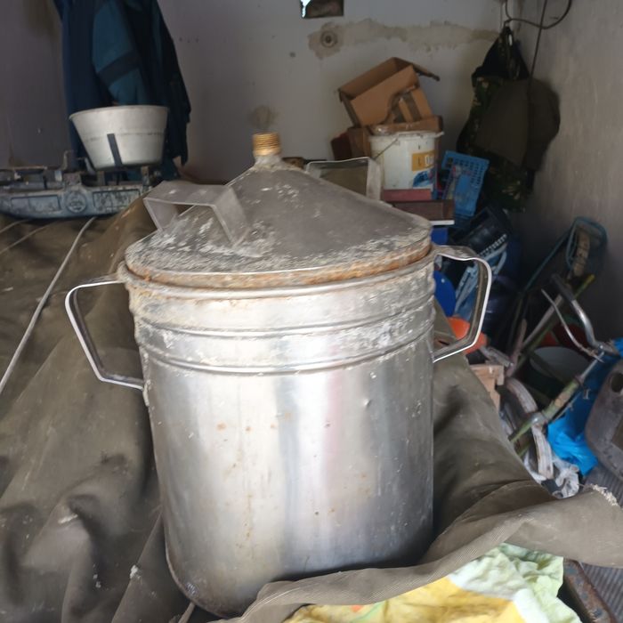 Diferite obiecte casnice ,utile în gospodărie