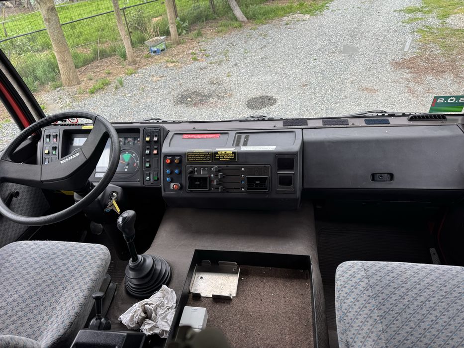 Autospeciala pompieri Masina de pompieri Steyr4*4 Mercedes stropitoare 3000 l + spuma