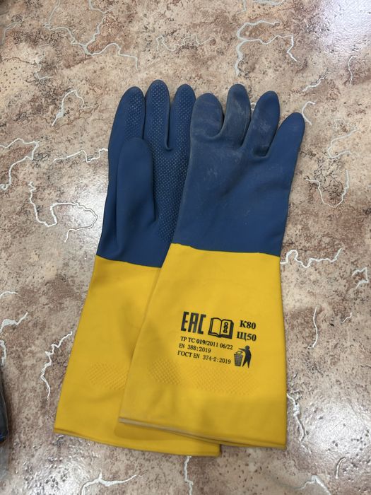 Перчатки синие нефтепромысловые