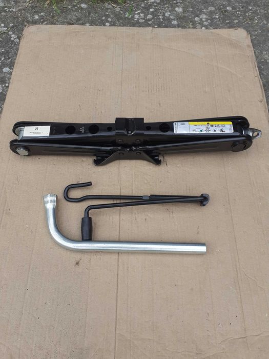 Cric,cheie de roti AUDI Q5,an 2017 - 2024