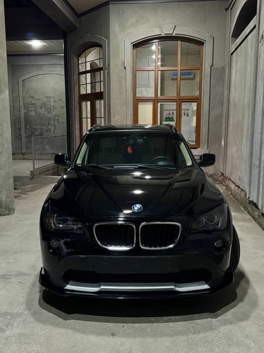 Bmw Х1 2 литр матор хдриве 2011 год