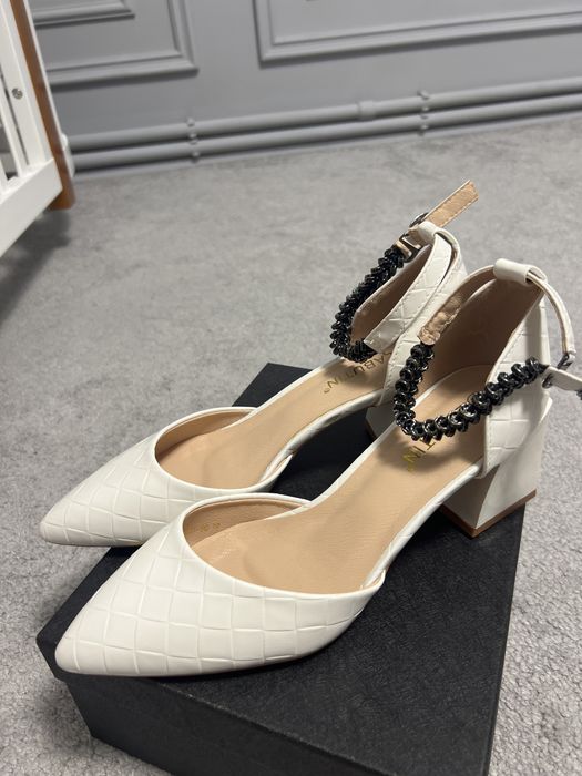 Туфли Labutin white