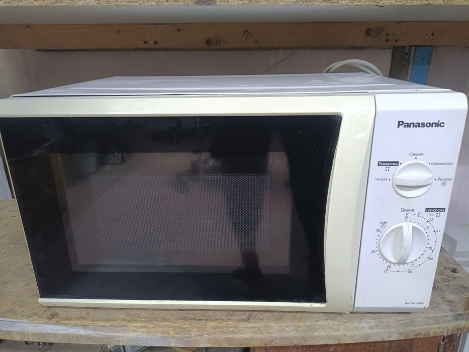 Продам микроволновку Панасонник 18000