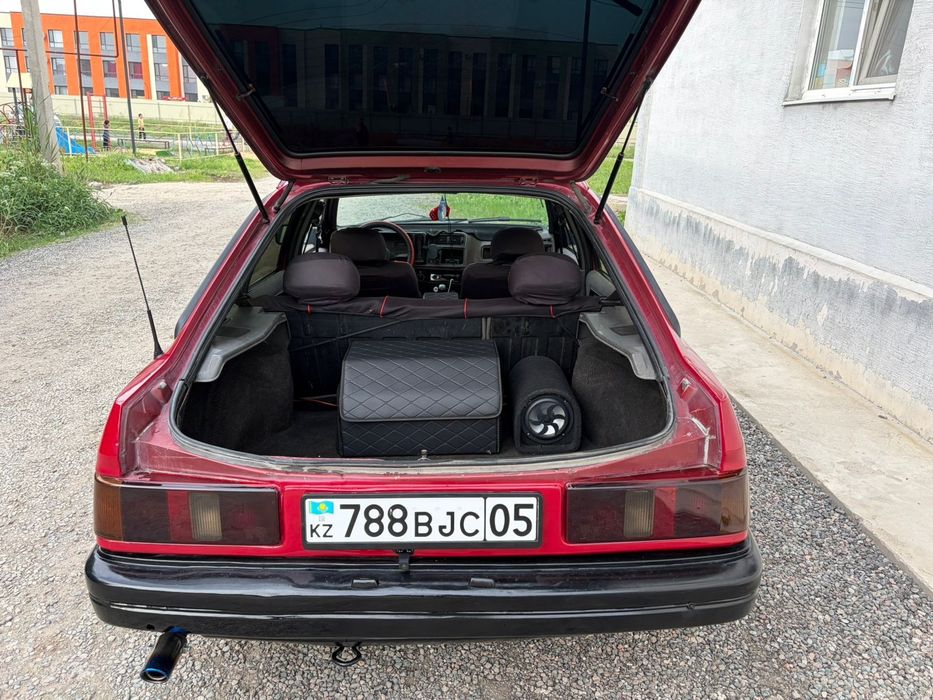 Продам Ford Suerra