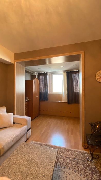 Продаётся 3-комнатная квартира,Яккасаройский район, М.Космонавты.