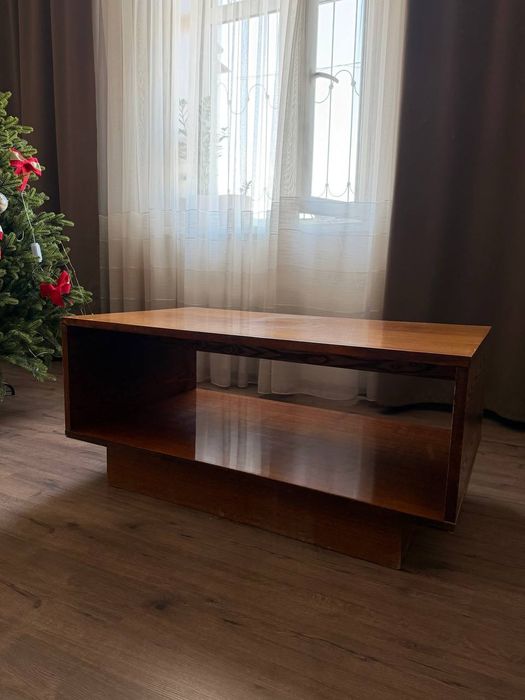 Продается шифонер в отличном состоянии советский.