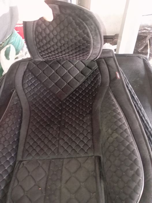 Продам новые велюровые  чехлы