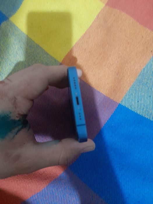 Айфон 13 сатылады