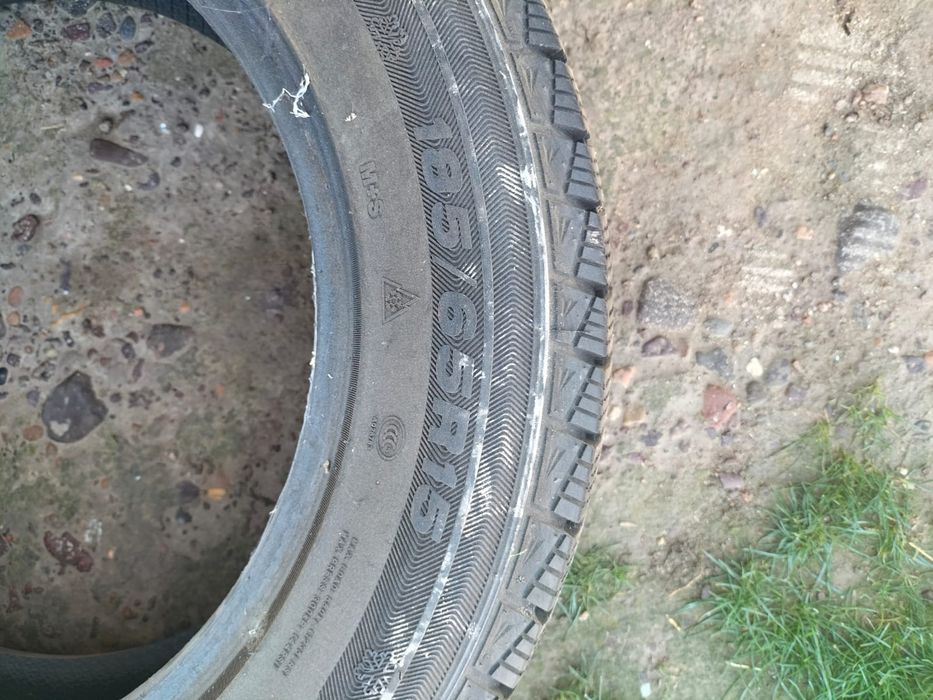 Зимный шины 185/65/15