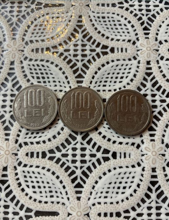 Vând pereche de crampoane