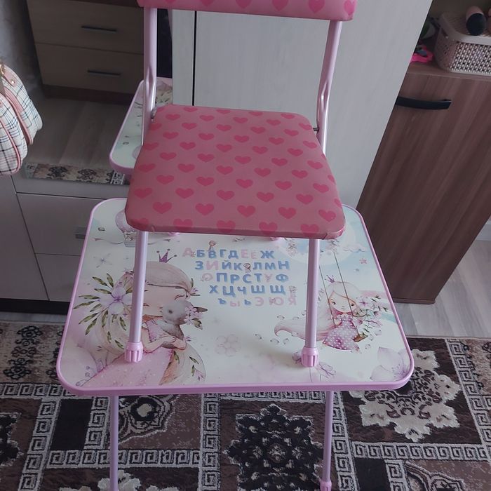 Продам детский столик