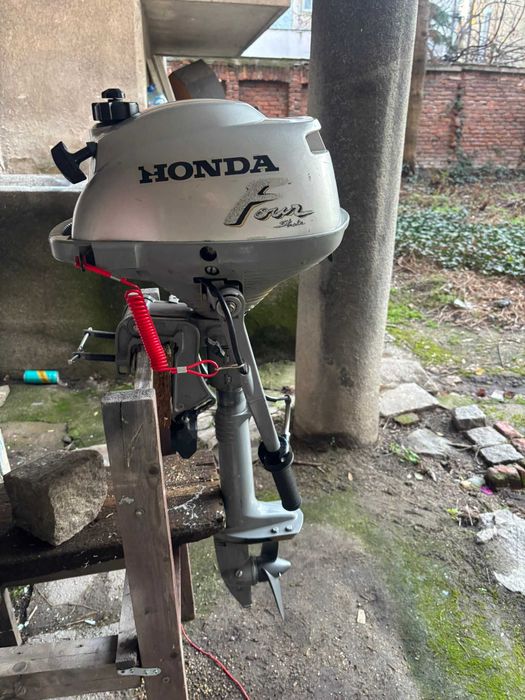 Извънбордов двигател