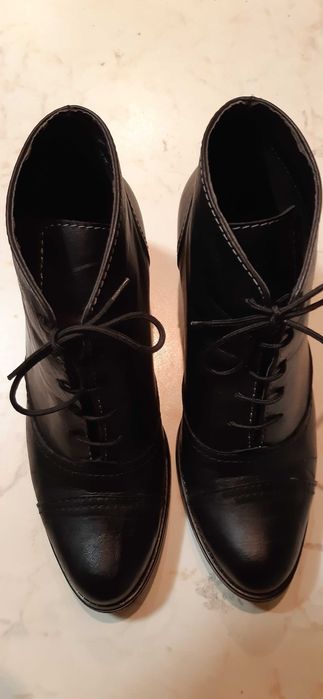 Дамски черни боти Gabina