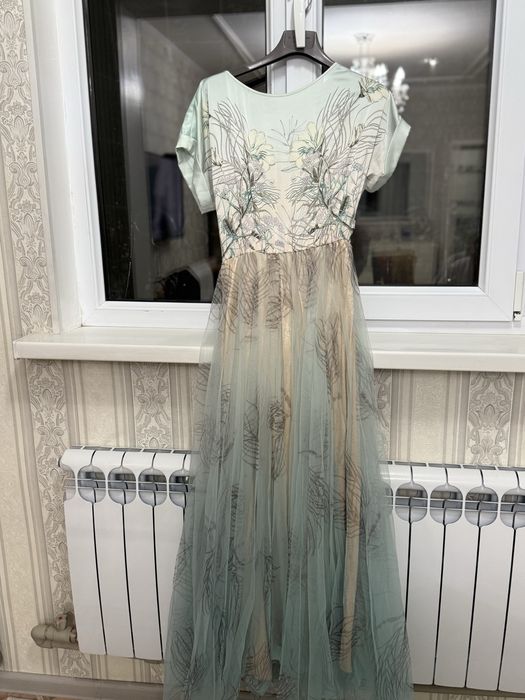 Платье вечернее длинное