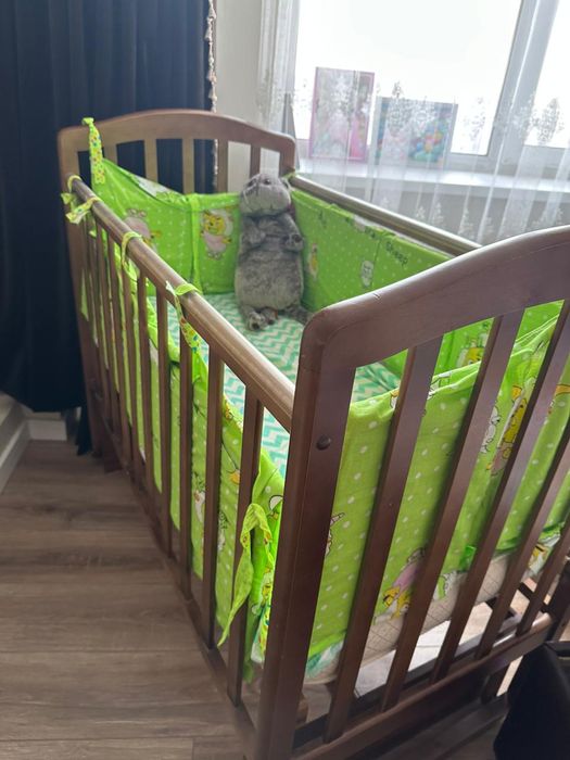 Детская кроватка