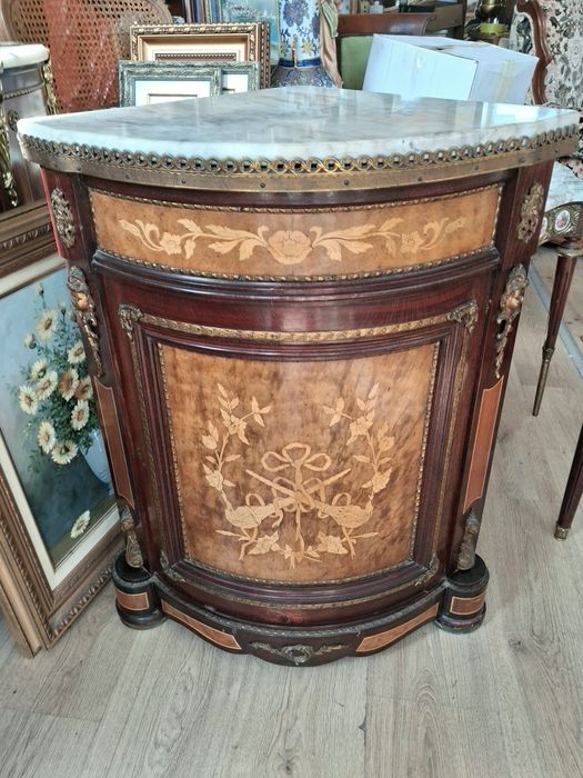 Ъглова     мебел