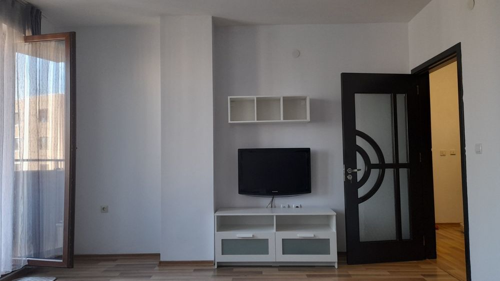 Продава се Двустаен апартамент в Пловдив, Тракия - 75 кв.м за 3 €/кв.м - Снимка #1