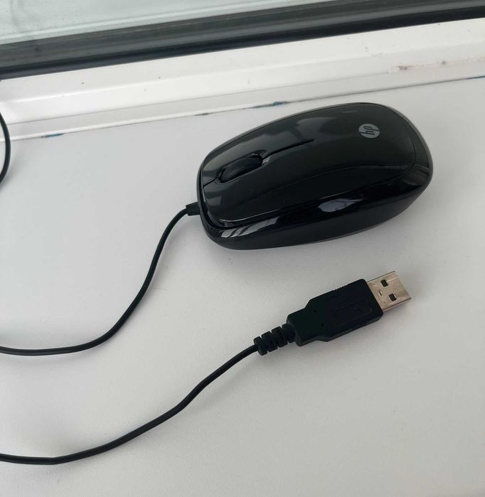 Продам мышку на ноутбук Logitech