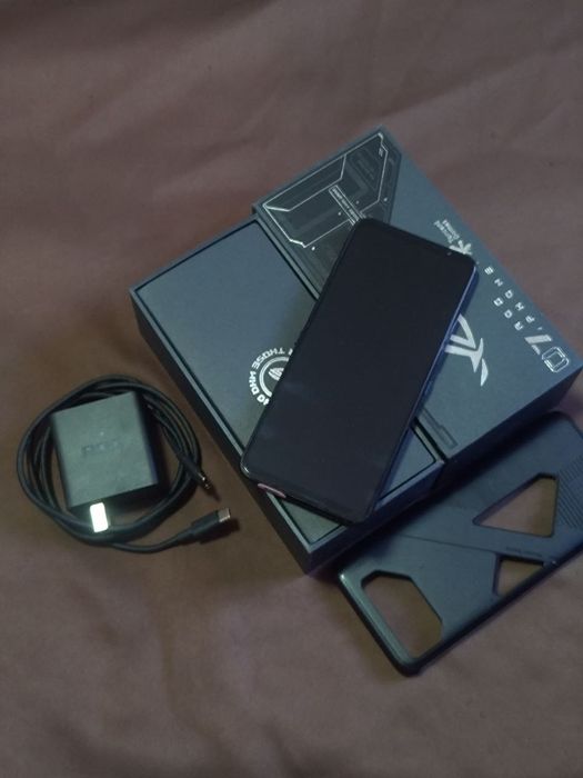 Asus ROG Phone 7 12/256gb