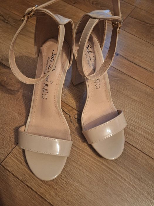 Sandale lac crem, mărime 39