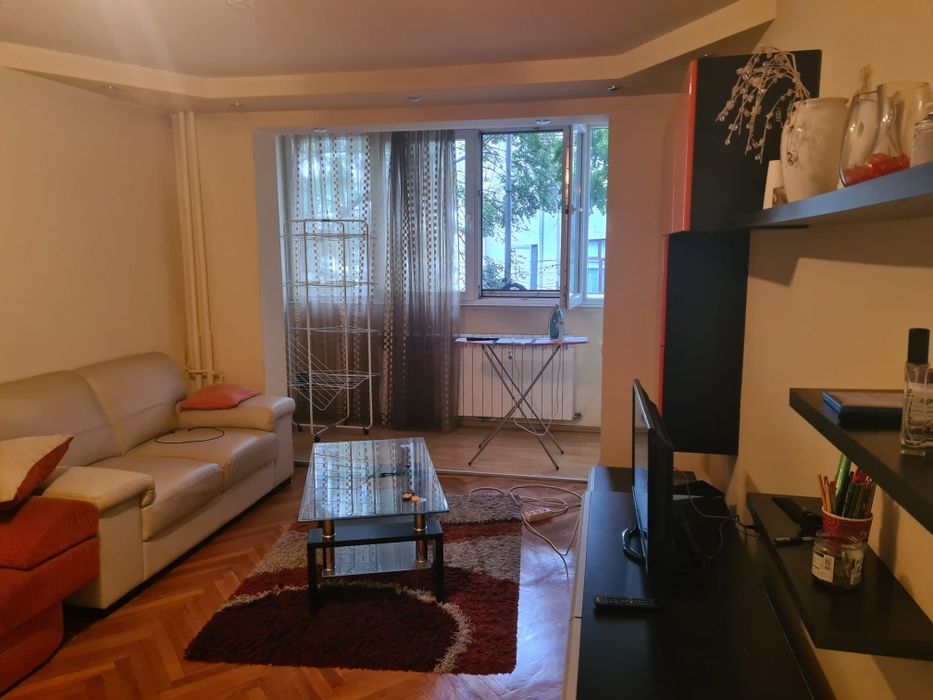 Apartament 3 camere chirie