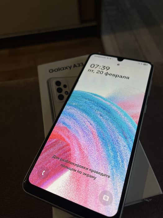 продам два телефона айфон