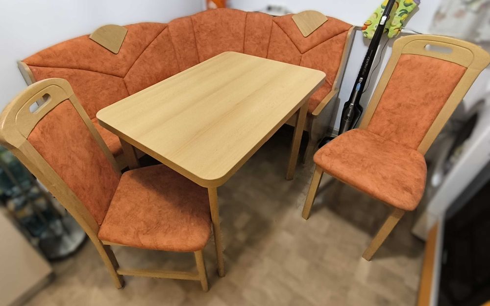 Set coltar Meran Elvila cu masa si scaune