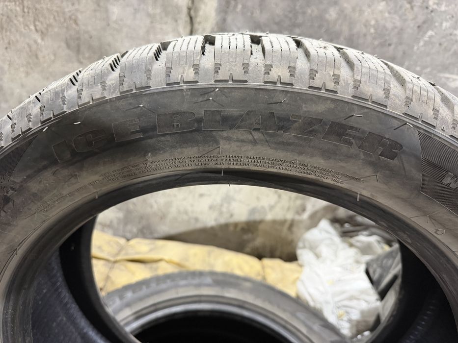 Продам резину 255/50R20