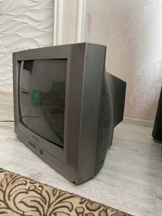 Телевизор Самсунг диагональ 21 дйюм (около 53см)
