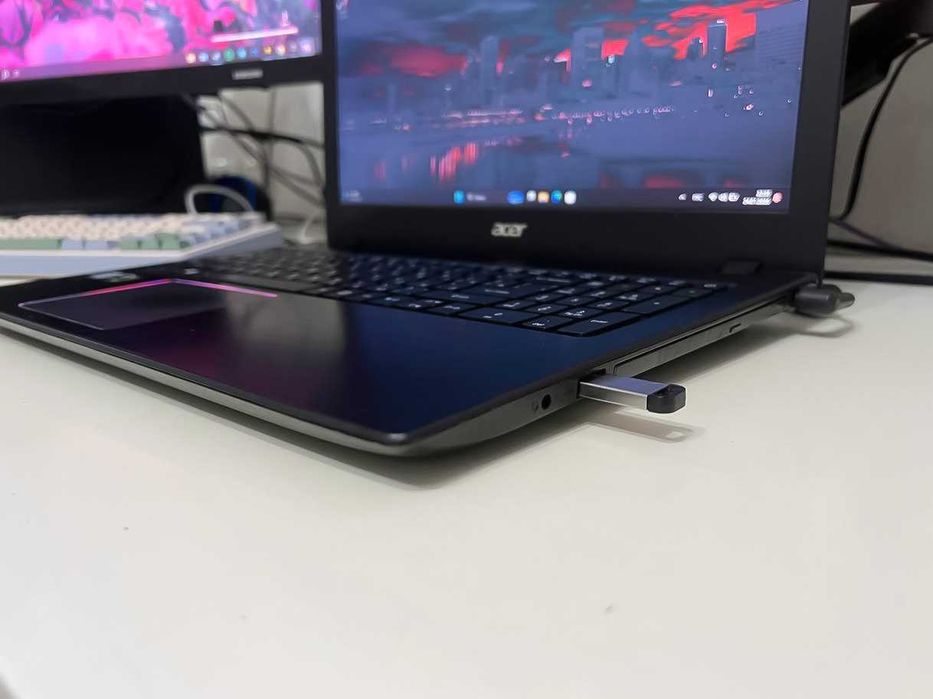 Ноутбук в идеальном состоянии