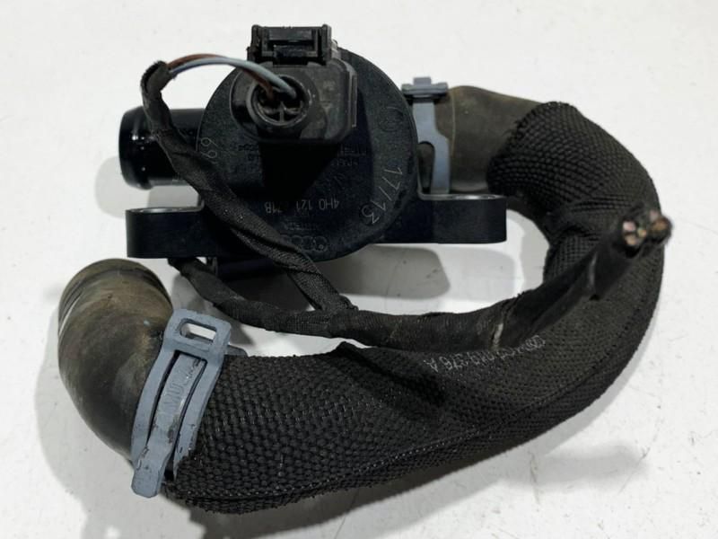 Pompa recirculare apa Audi A8 4H D4 4H0121671B