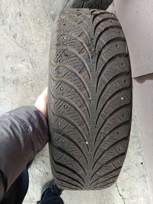 Продам зимние шины