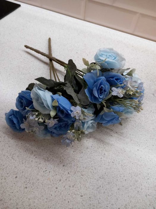 Продавам различни видове украса