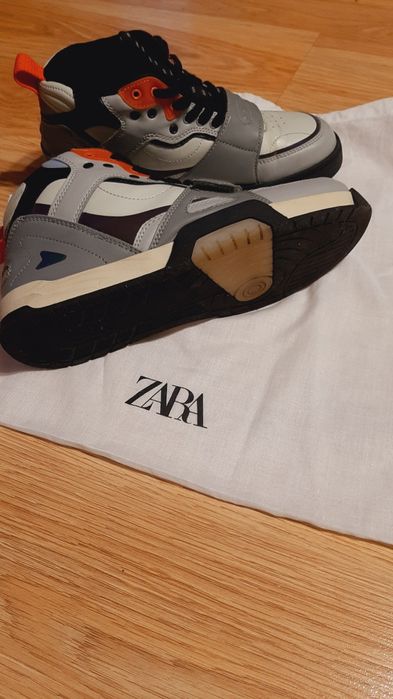 Кроссовки подростковые Zara