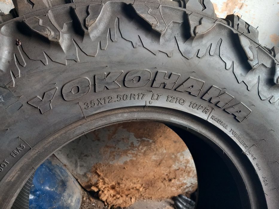 35x12.50 R 17 121Q Yokohama Geolandar X-MT M+S