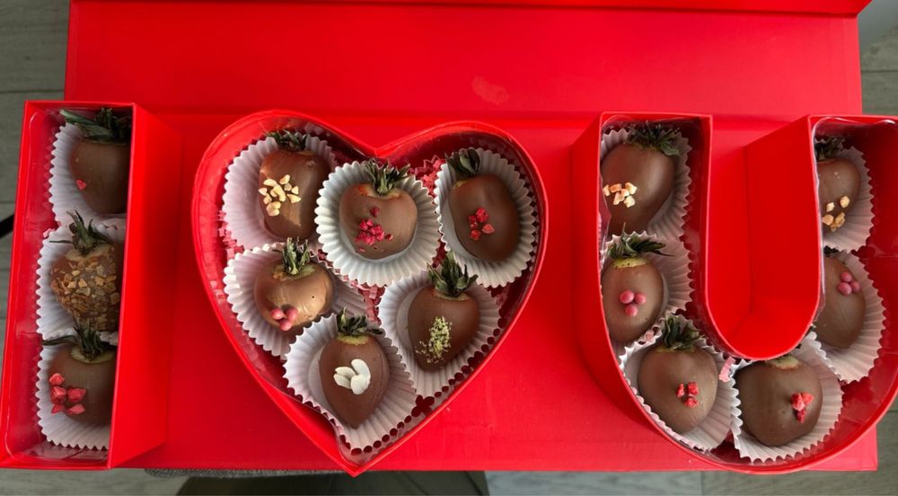 Клубника в шоколаде. Г.Астана