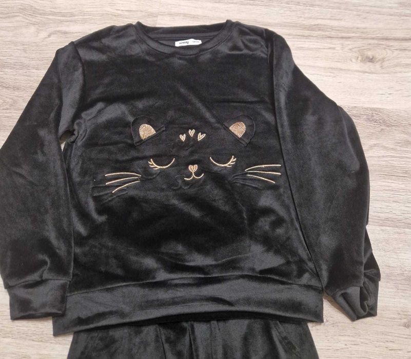 Set fete Sinsay 134 / 8-9 ani – NOU fără etichetă – trening catifea