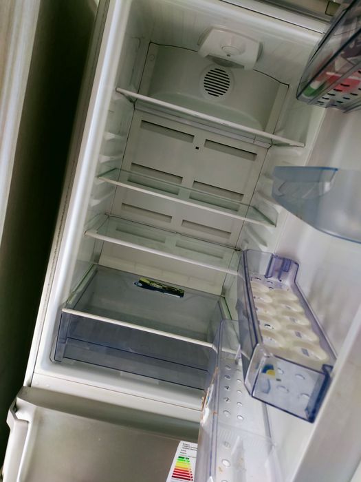 Продам не рабочий холодильник