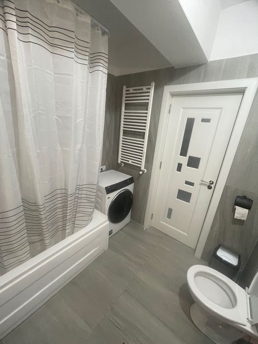 Închiriez apartament 3 camere,bloc nou,Rm.Vâlcea,Strada Ostroveni