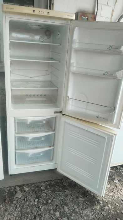 Холодильник продам в хорошем состоянии