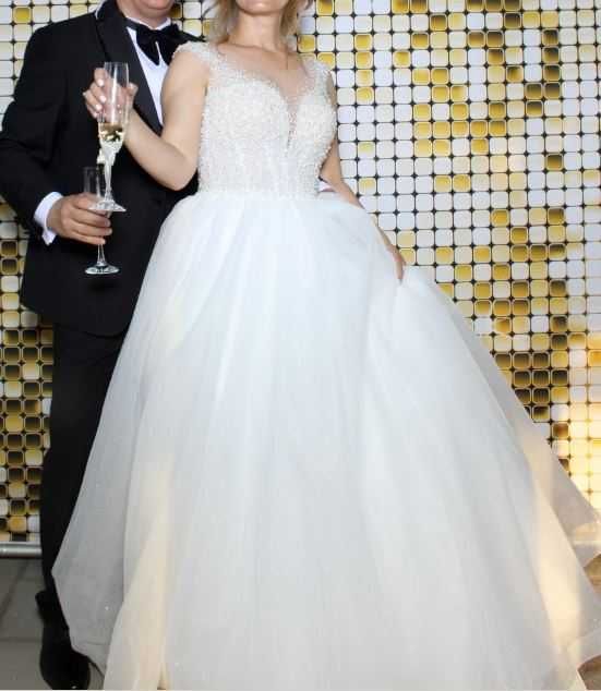 Rochie mireasa cu corset, cu perle