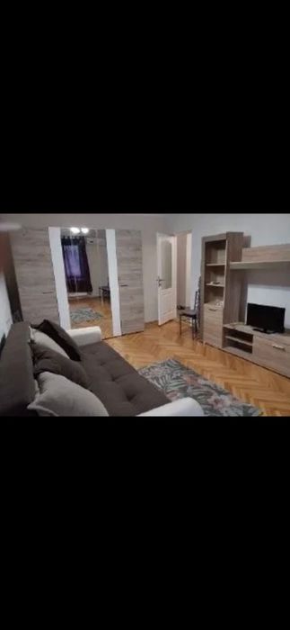 Inchiriez in Mazepa apartament 2 camere etaj1