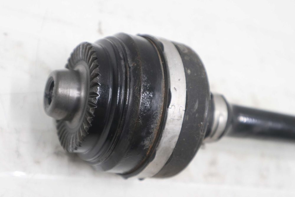 Задна дясна полуоска БМВ Г30 Г31 BMW G30 G31