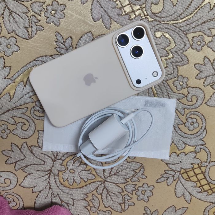 Айфон 17 про. ХР новый