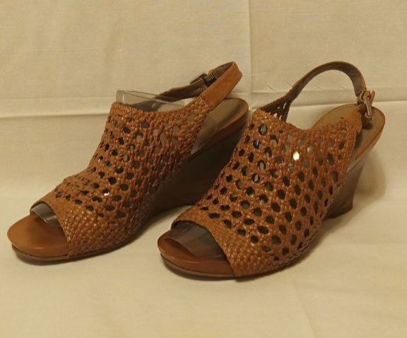 Женские  босоножки  экко