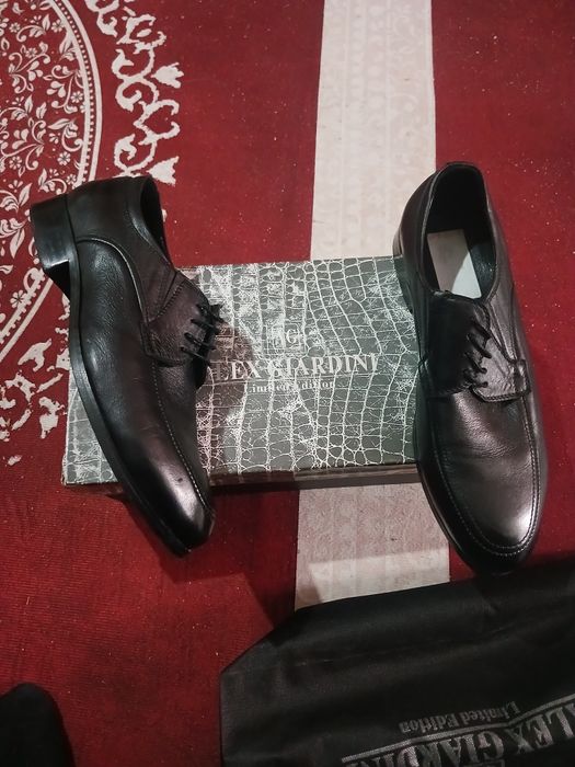 Продам туфли новые