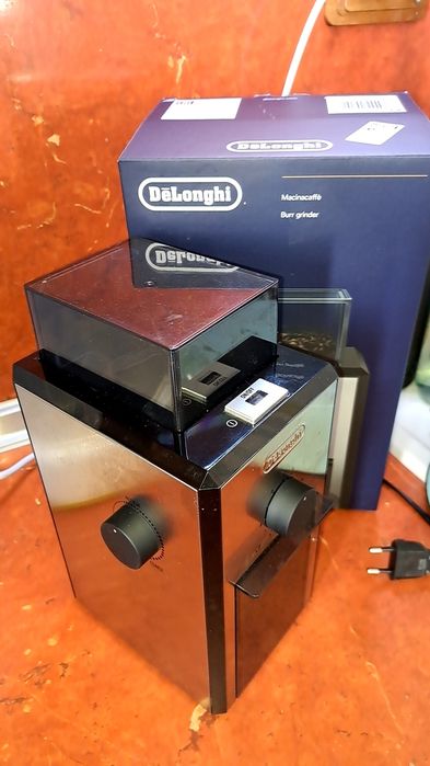 Електрическа Кафемелачка DeLonghi