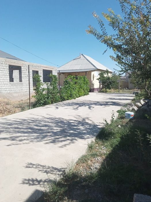 Уй сатылады  тез арада