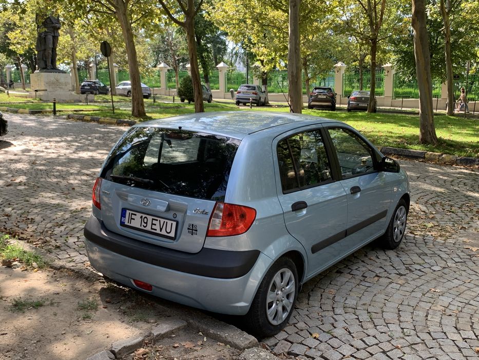 —Hyundai Getz  1100 Cm 68 cp   113.000 km AC ABS—5 % Benzina ( București )