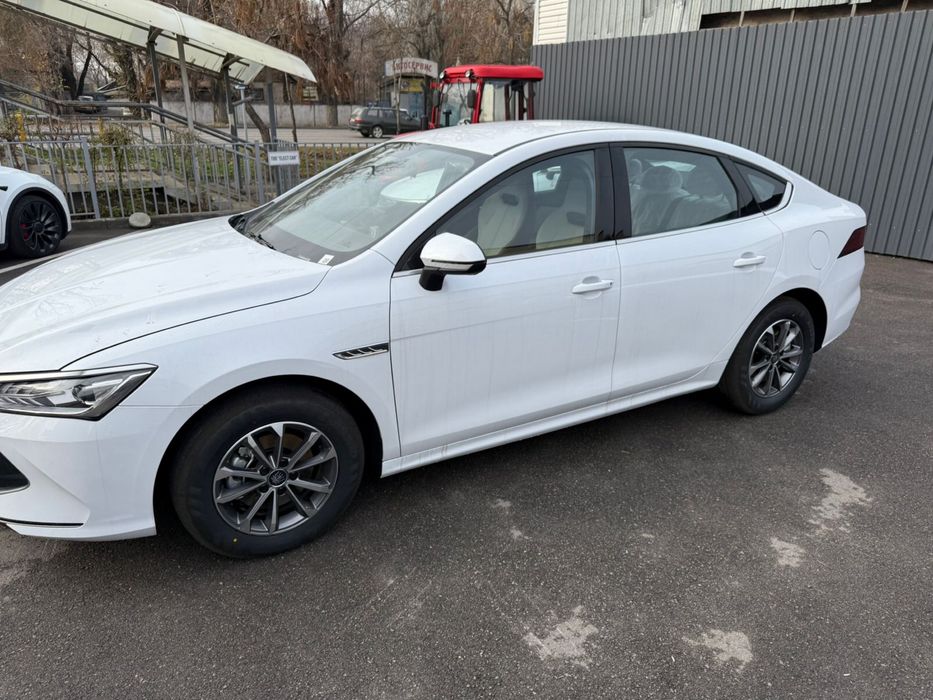 Сдам в аренду автомобиль Byd гибрид